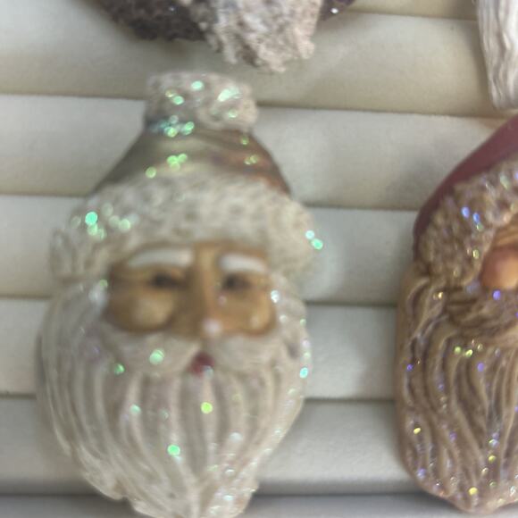 Vintage Bundle Lot Christmas Brooches Santa Head Pins Holiday Set 1 Signed Gift - Picture 14 of 16